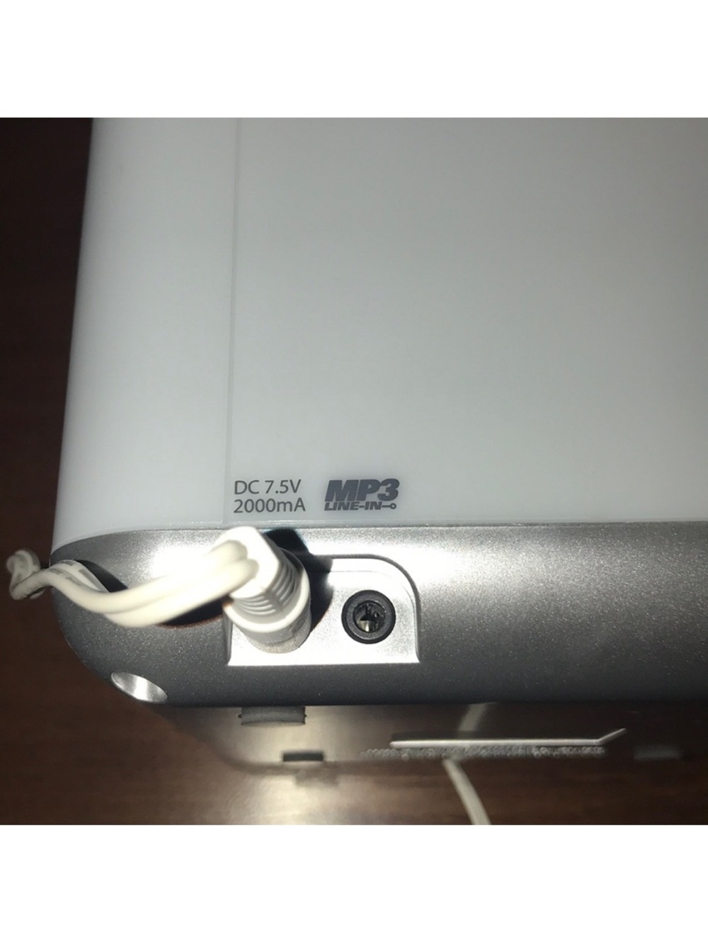 Color changing iPod dock player - Picture 3 of 7